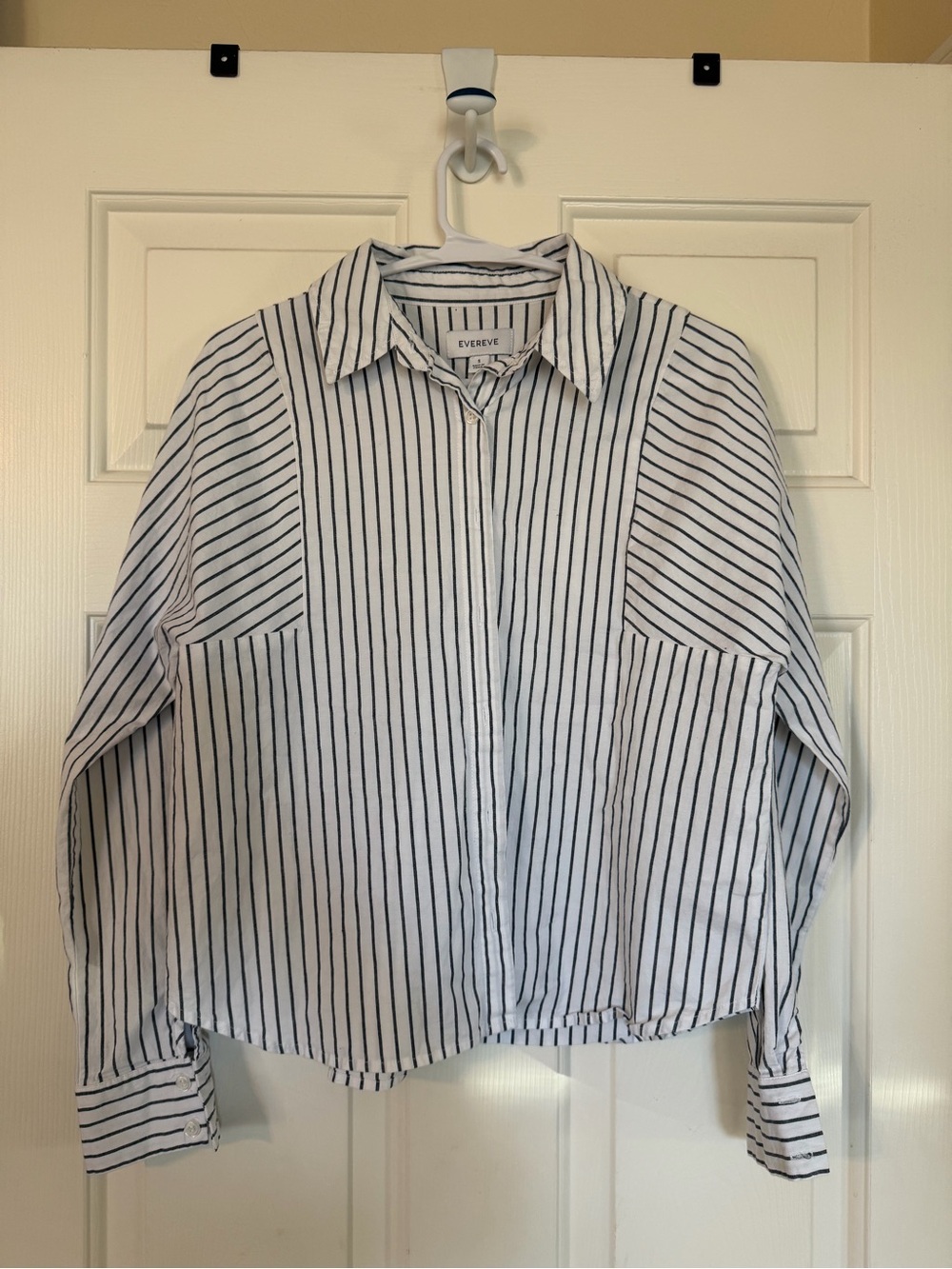 Evereve White Stripe Button-Up Shirt - size S